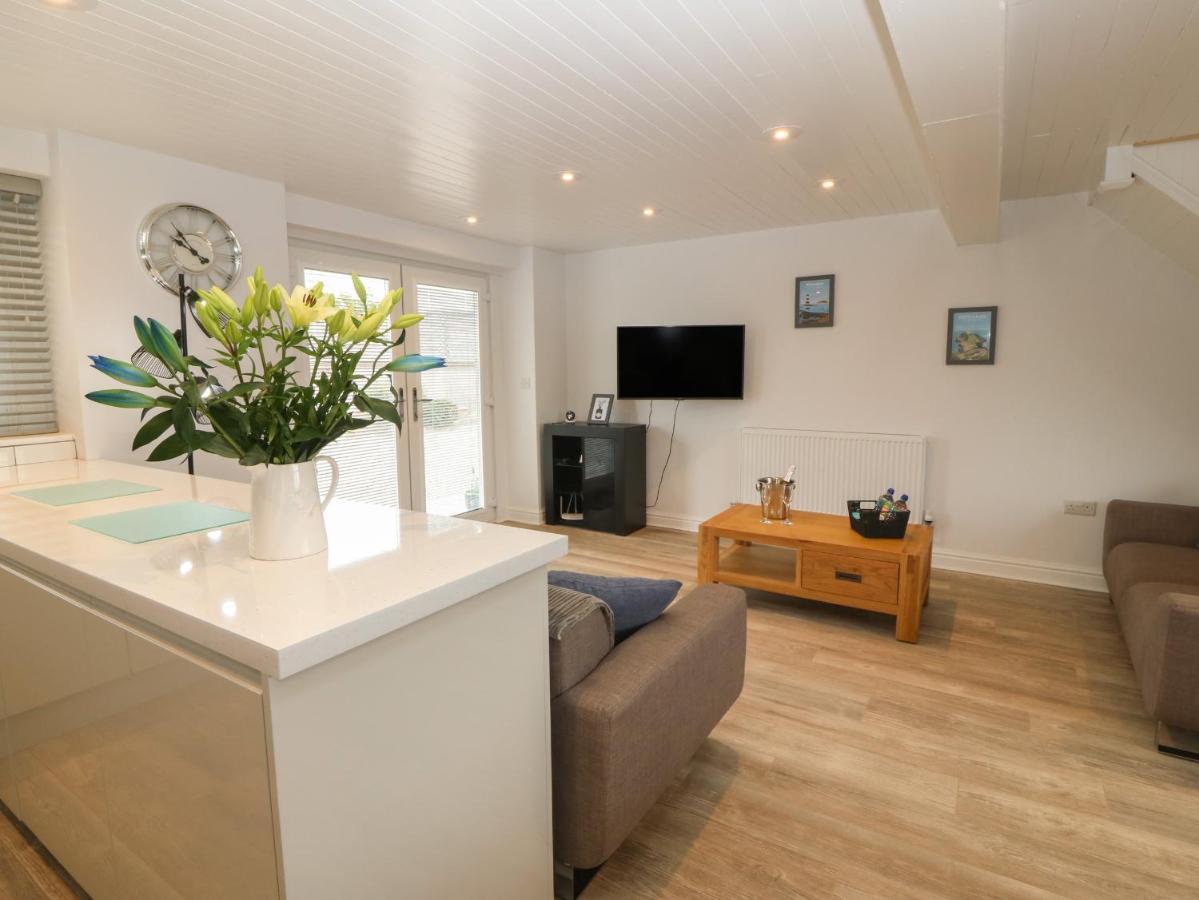 Вилла Bryn Eglwys Bach Llanfairpwllgwyngyll Экстерьер фото